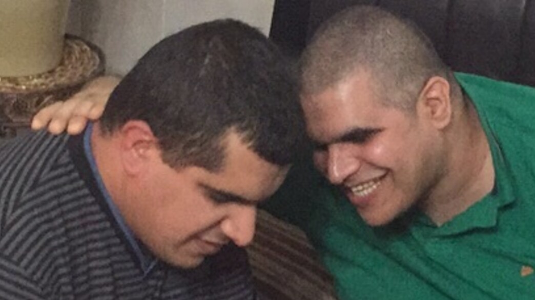 האחים בדיר האחים בדיר