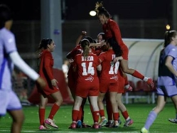 בפעם השנייה בשנים האחרונות (מתוך האתר של הפועל תל אביב) (צילום: ספורט 5)