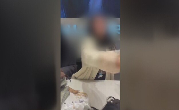הגיעה להחליף חולצה ברנואר והותקפה: 