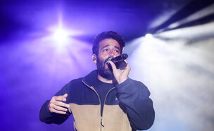 רביד פלוטניק בהופעה בירושלים (צילום: פלאש 90)