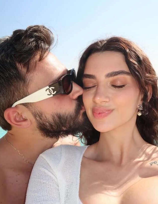 פרידה עוזיאל והבן זוג