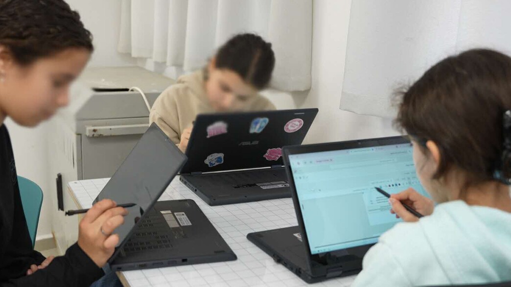 לימודי AI נשר 