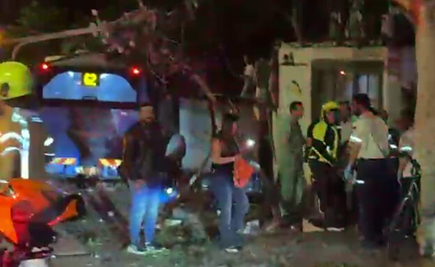 תאונת אוטובוס ברחוב דיזנגוף, תל אביב תאונת אוטובוס ברחוב דיזנגוף, תל אביב
