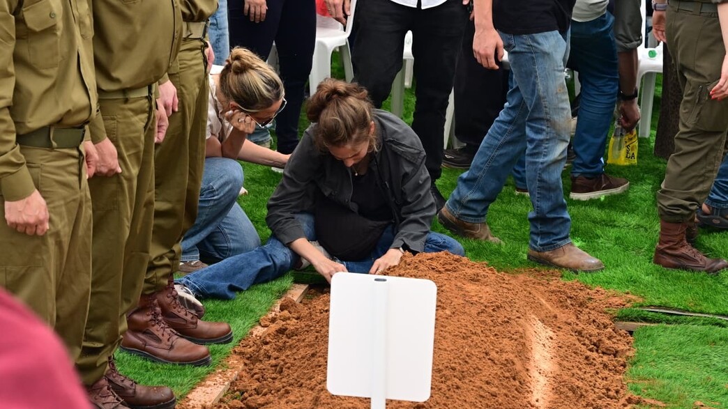 הלווייתו של רס"ן איתמר ספיר הי"ד בבית העלמין הצבאי הלווייתו של רס"ן איתמר ספיר הי"ד בבית העלמין הצבאי