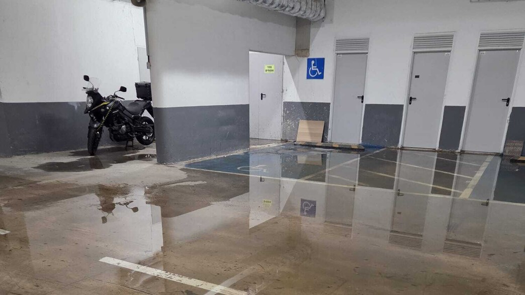 פיצוץ של הביוב בחניון בפרויקט מחיר למשתכן בנהריה פיצוץ של הביוב בחניון בפרויקט מחיר למשתכן בנהריה