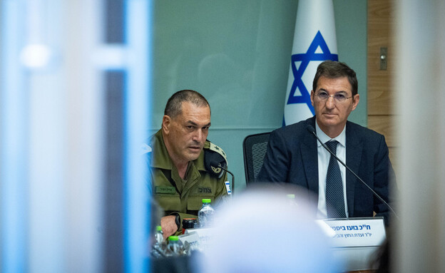 אייל זמיר ובועז ביסמוט בוועדה בכנסת אייל זמיר ובועז ביסמוט בוועדה בכנסת