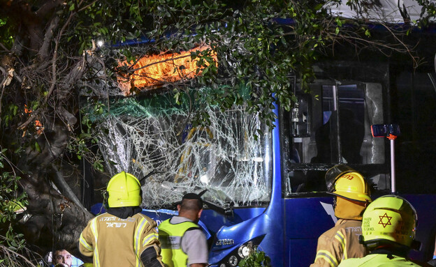 זירת התאונה הקשה בדיזנגוף, תל אביב זירת התאונה הקשה בדיזנגוף, תל אביב