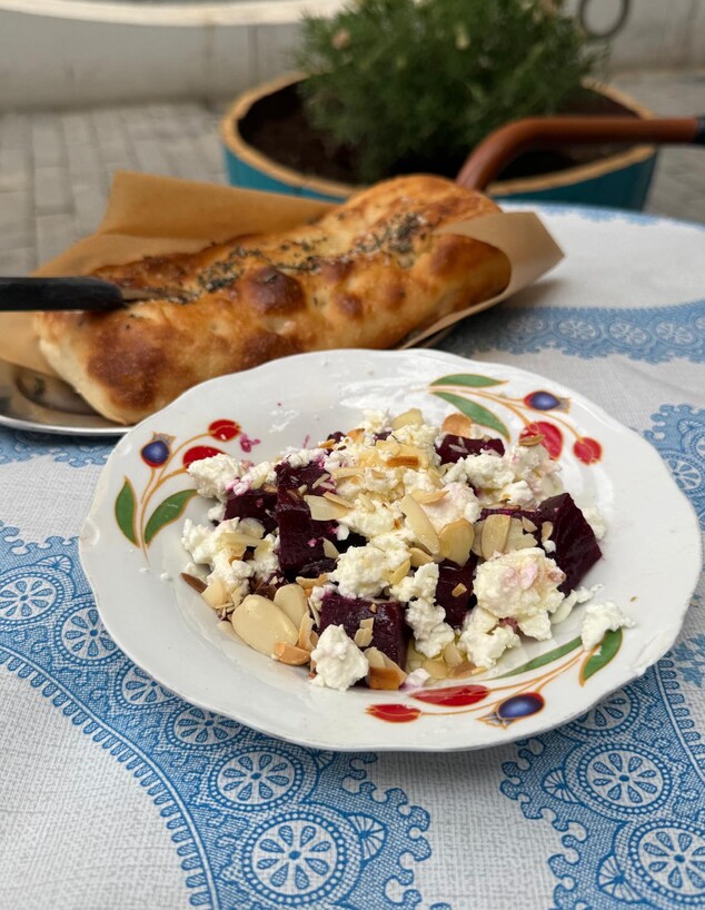 סלקים ופטה. מאכל של יהודי יוון סלקים ופטה. מאכל של יהודי יוון