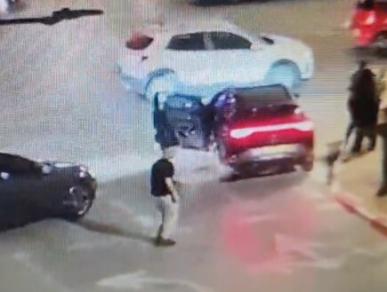 טקס הכנסת ספר תורה ברמת השרון הסתיים בקטטה אלימה וניסיון דריסה