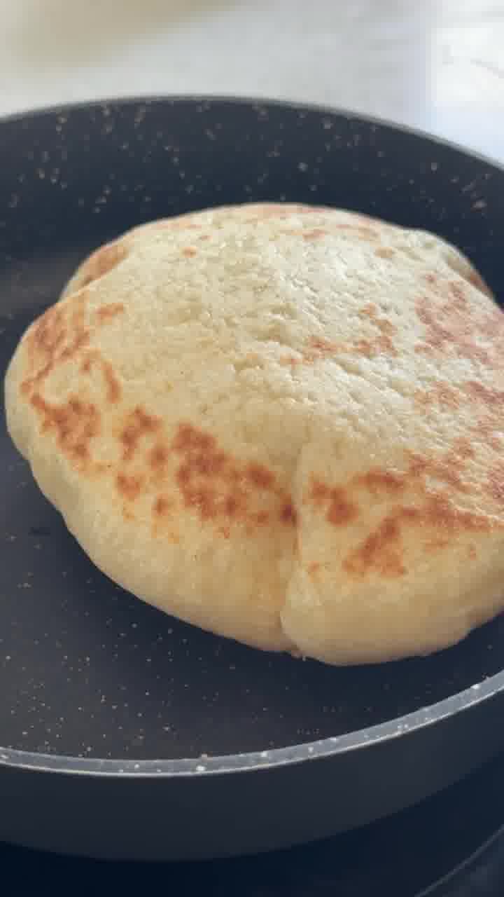 אפשר להכין פיתות במחבת, ואלוהים כמה טוב זה יוצא