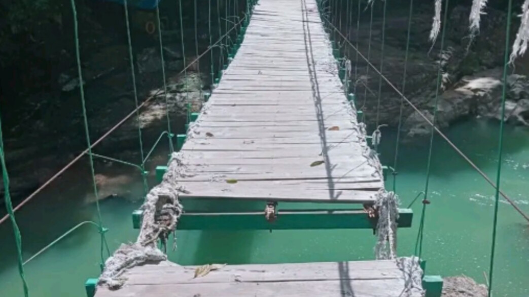 הגשר שקרס באינדונזיה הגשר שקרס באינדונזיה