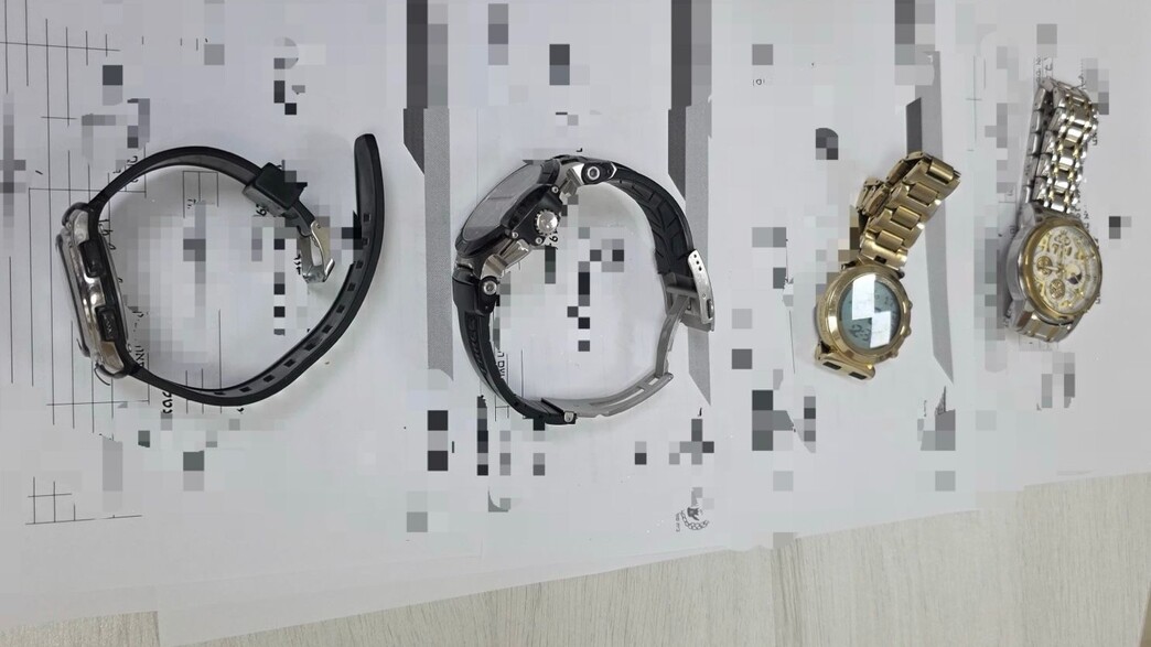 שעונים שנתפסו בבתי הכלא שעונים שנתפסו בבתי הכלא