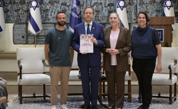 המפגש בבית הנשיא המפגש בבית הנשיא