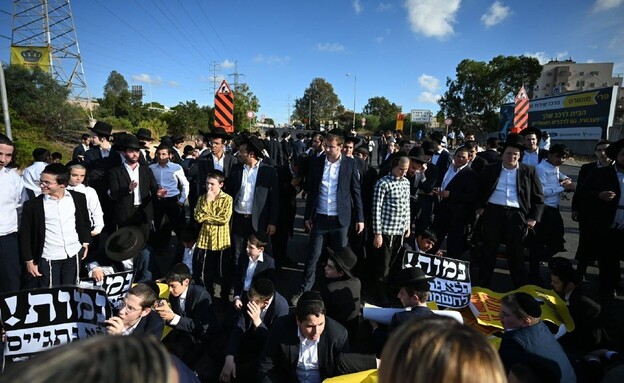 תיעוד מחסימת כבישים ע"י הפלג הירושלמי בצומת גהה תיעוד מחסימת כבישים ע"י הפלג הירושלמי בצומת גהה