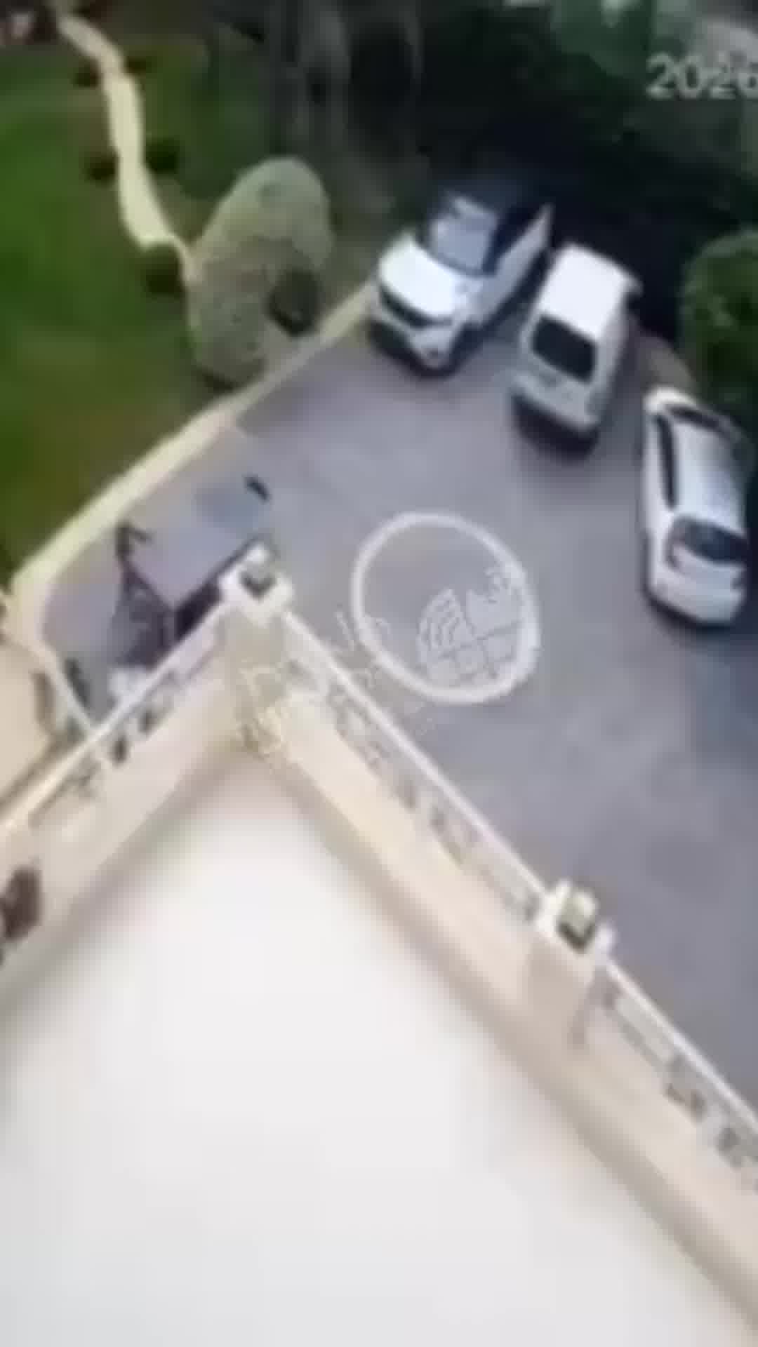 תיעוד ממצלמות אבטחה: רגע תקיפת חיל האוויר הערב בדרום לבנון