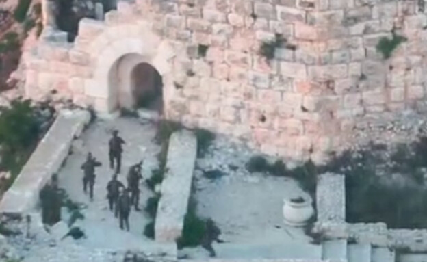לוחמי סיירת גולני נכנסים לראשונה לבופור לוחמי סיירת גולני נכנסים לראשונה לבופור