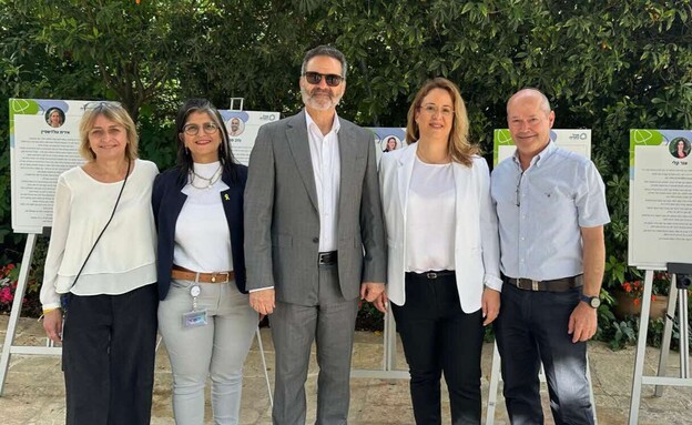 הגר וקסלר, עוזי ביתן ואחרים בטקס מצטייני נשיא ב-2005