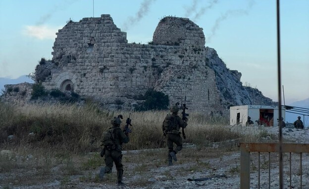 לוחמי סיירת גולני נכנסים לראשונה לבופור לוחמי סיירת גולני נכנסים לראשונה לבופור