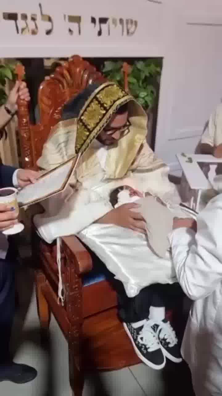 איתי לוי היה סנדק בברית של בנו של חברו הטוב גיל, וגילה שהתינוק נקרא על שמו - איתי