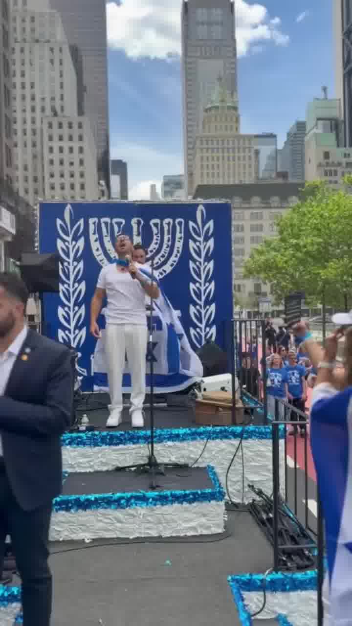 הראל מויאל אחרי ההופעה במצעד ישראל בניו יורק: ״מהרגעים שלא אשכח בחיים״