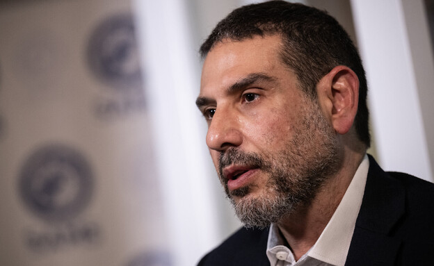 המועמד הדמוקרטי אדם חמאווי  (צילום:  Drew ANGERER , AFP via Getty Images)