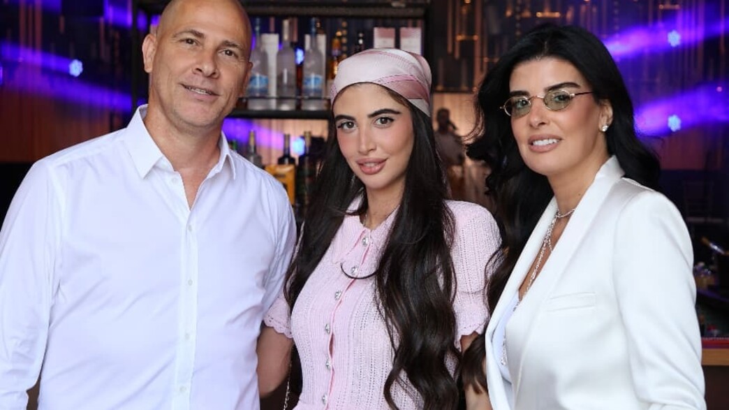 בגיל 54: אבי נימני חוגג ברית לנכדו הבכור
