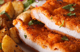 שניצל פריך חתוך  (צילום: AS Foodstudio, ShutterStock)