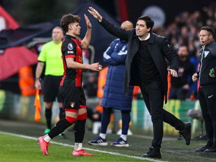 איראולה וקרקז. יתאחדו באנפילד (Robin Jones - AFC Bournemouth/AFC B איראולה וקרקז. יתאחדו באנפילד (Robin Jones - AFC Bournemouth/AFC B