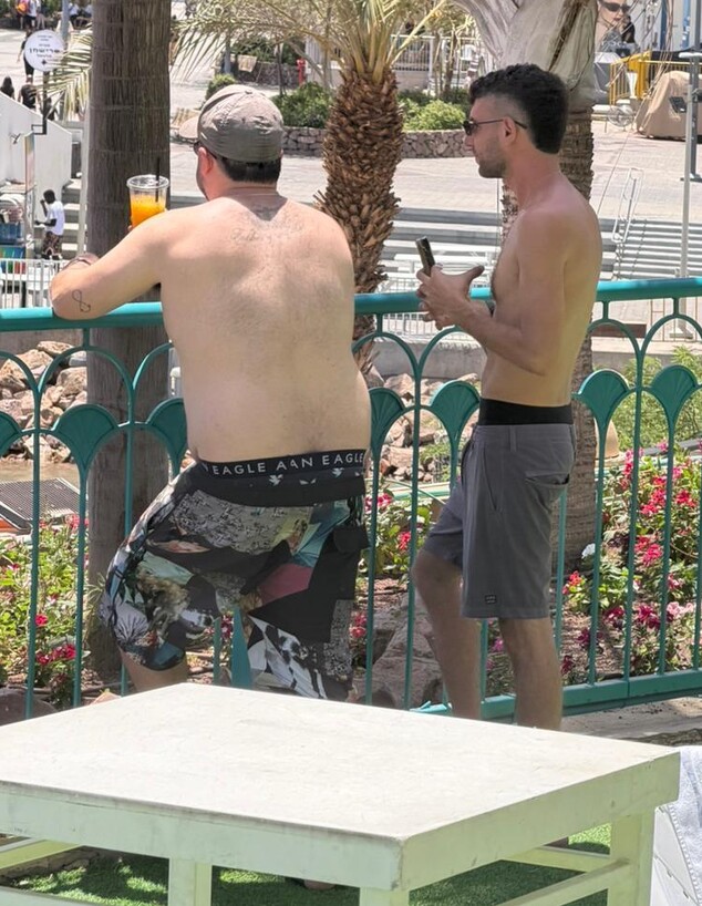דור עוז כהן בחופשה באילת דור עוז כהן בחופשה באילת