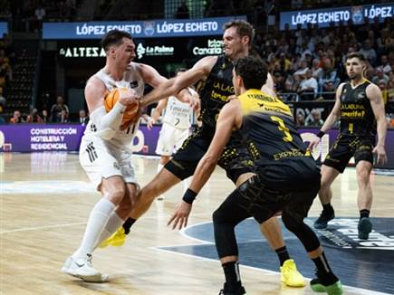 סנסציית ענק (getty) (צילום: ספורט 5)