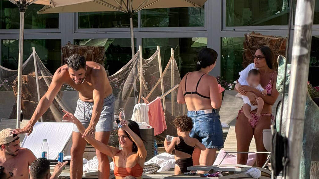 פפרצי בר כהן ואליאב טעטי בחופשה באילת