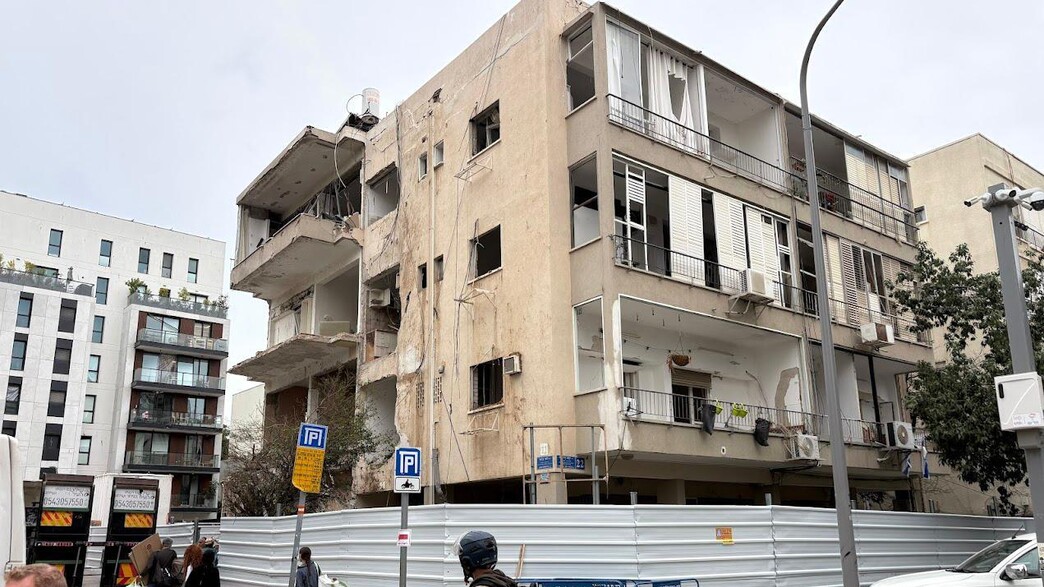 הבניין שנפגע מטיל איראני בתל אביב נהרס