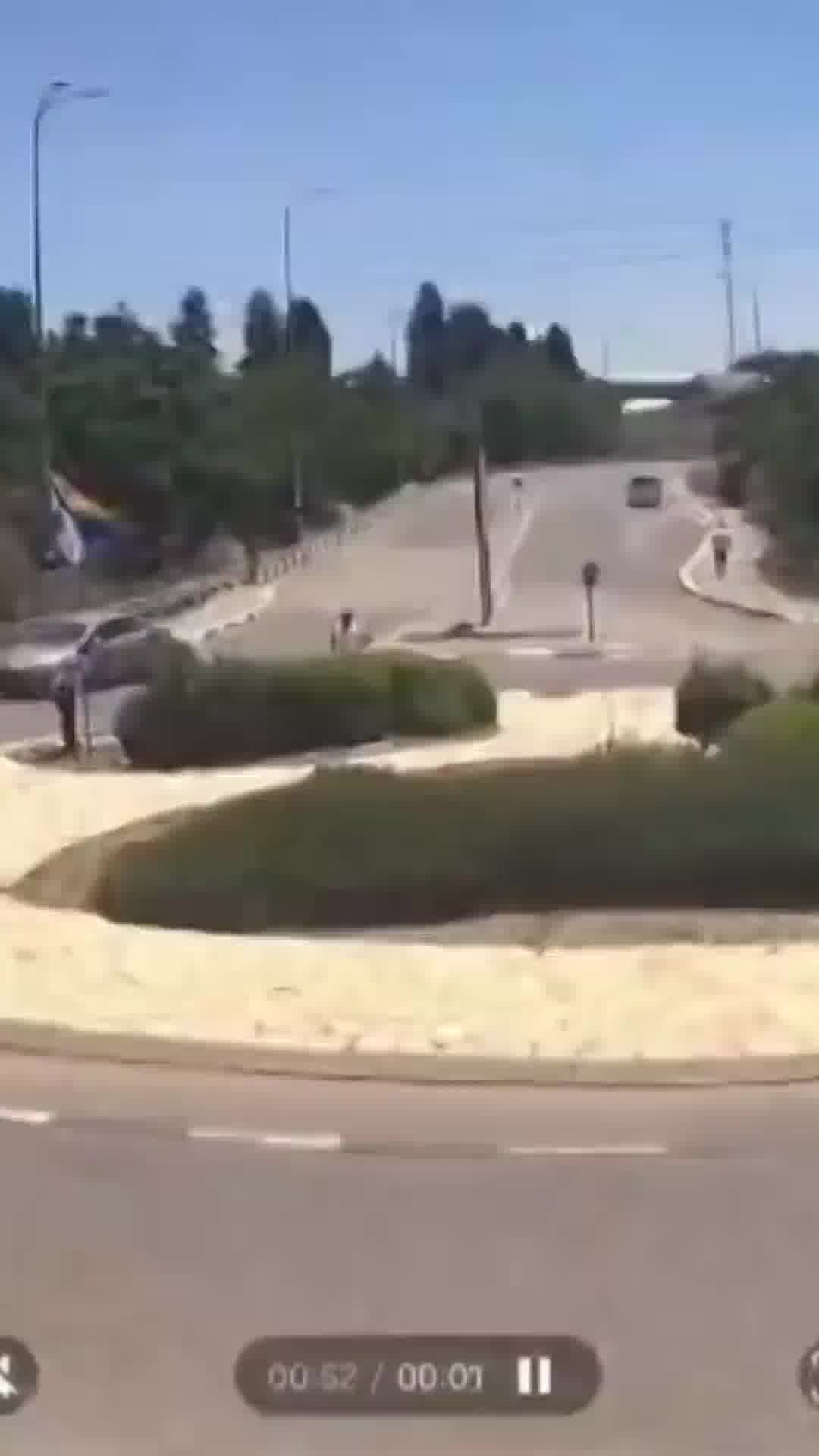 דגלי הגאווה שנתלו במועצה האזורית מגידו כמדי שנה לכבוד חודש הגאווה הושחתו. הוגשה תלונה במשטרה