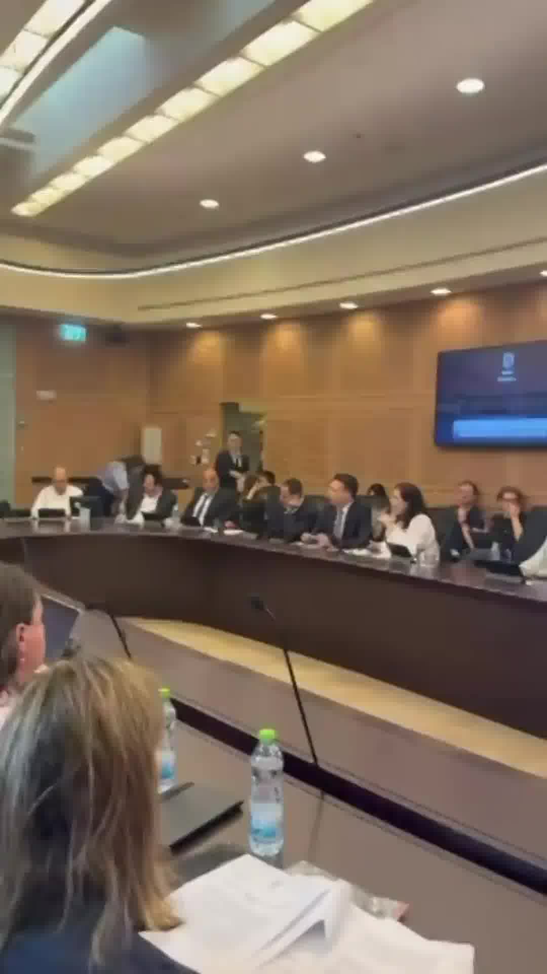 מהומה בדיון ועדת הכספים בנוגע למימון מעונות לילדי אברכים: חה"כ גפני קרא "אנטישמים"