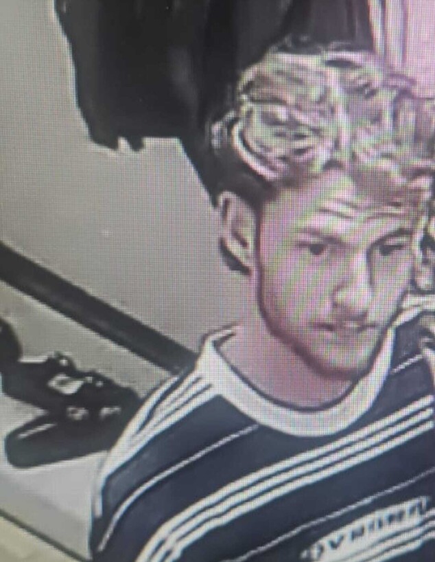 הגבר שחשוד שצילם את שיר וויס בזמן שהחליפה בגדים