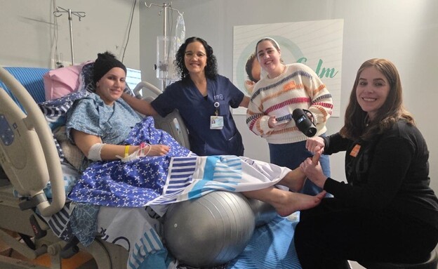 ספיר בחניון בעת לידת בתה ספיר בחניון בעת לידת בתה