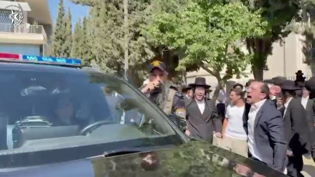 המחאה במגרש הרוסים המחאה במגרש הרוסים