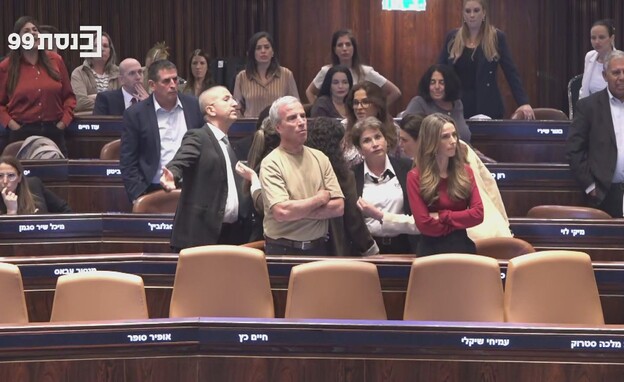 עימותים במליאה בהצבעה על הצעת חוק יסוד לימוד תורה עימותים במליאה בהצבעה על הצעת חוק יסוד לימוד תורה