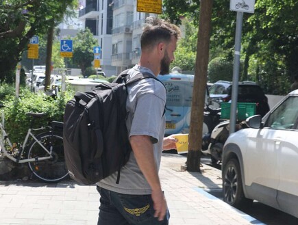 התחשק לו לגוון: עוז זהבי מציג לוק אחר