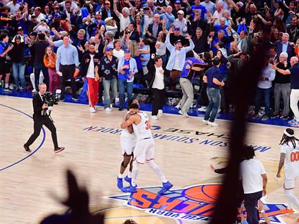 אופוריה משוגעת ב“מכה של הכדורסל“ (Getty) אופוריה משוגעת ב“מכה של הכדורסל“ (Getty)