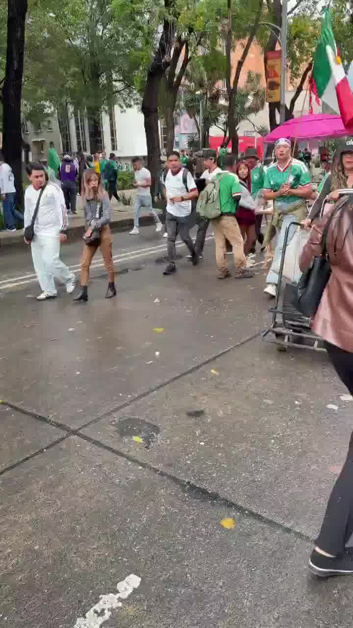תפסיקו עם זה אוהדים של מקסיקו