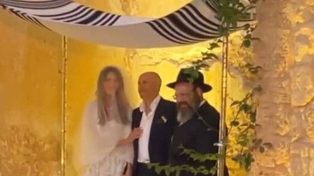 בגיל 46: לירון וייסמן התחתנה עם איש העסקים אסי טוכמאייר בגיל 46: לירון וייסמן התחתנה עם איש העסקים אסי טוכמאייר