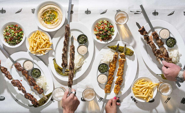 מלח מים. גם שיפודיה וגם מסעדת דגים מלח מים. גם שיפודיה וגם מסעדת דגים