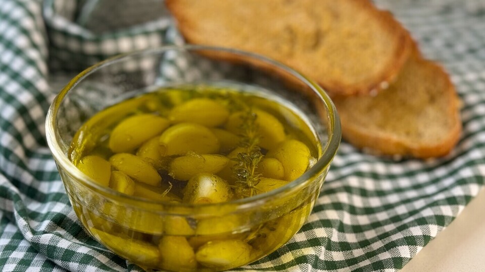 שום קונפי במיקרו (צילום: יעל קצב)
