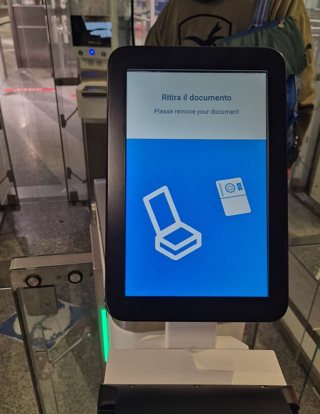 EES בנמל התעופה במילאנו EES בנמל התעופה במילאנו