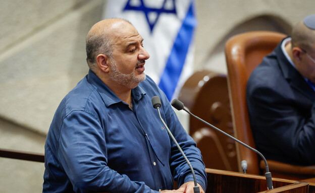 מנסור עבאס