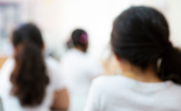 תלמידות, כיתה, ילדות (צילום: Ilgov, shutterstock)