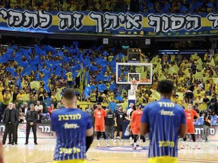“עזר לנו לשמור על המומנטום“. הקהל הצהוב (צילום: אלן שיבר) “עזר לנו לשמור על המומנטום“. הקהל הצהוב (צילום: אלן שיבר)