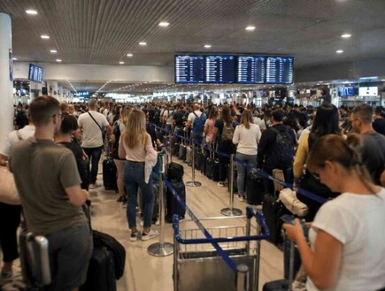 "כאוס מוחלט": מערכת הכניסה החדשה לאירופה מייצרת תורי ענק – ועשויה להיות מושבתת