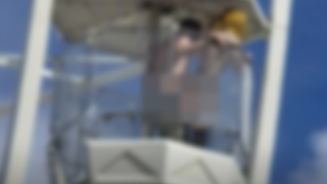 זוג נתפס מקיים יחסי מין על גלגל ענק בפסטיבל Downlo זוג נתפס מקיים יחסי מין על גלגל ענק בפסטיבל Downlo